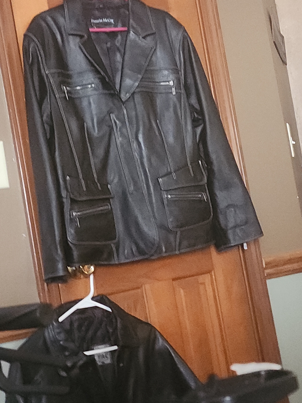 Pamela McCoy Black Real  Leather Women's Zip-Pocket Jacket